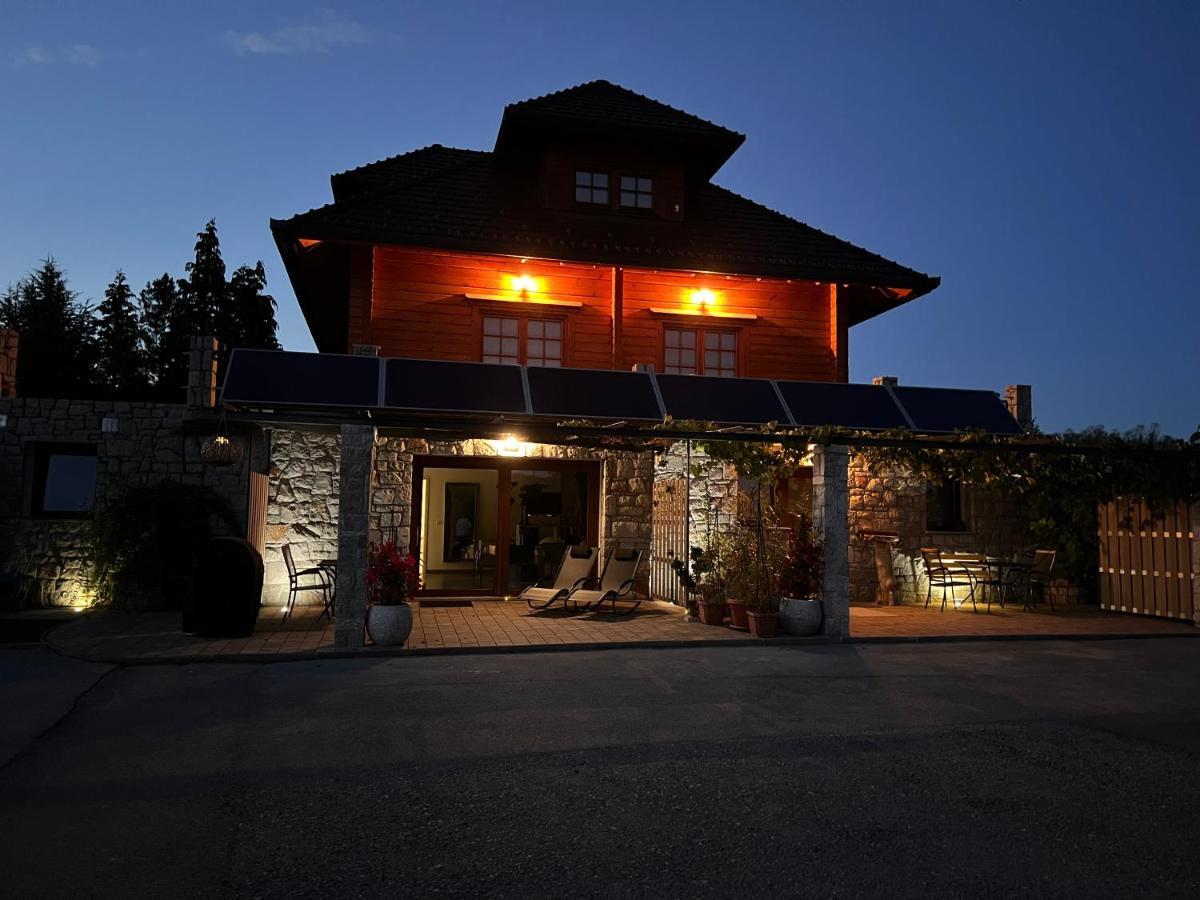 Lovely Apartment In Nature With Sauna! بوستوينا المظهر الخارجي الصورة